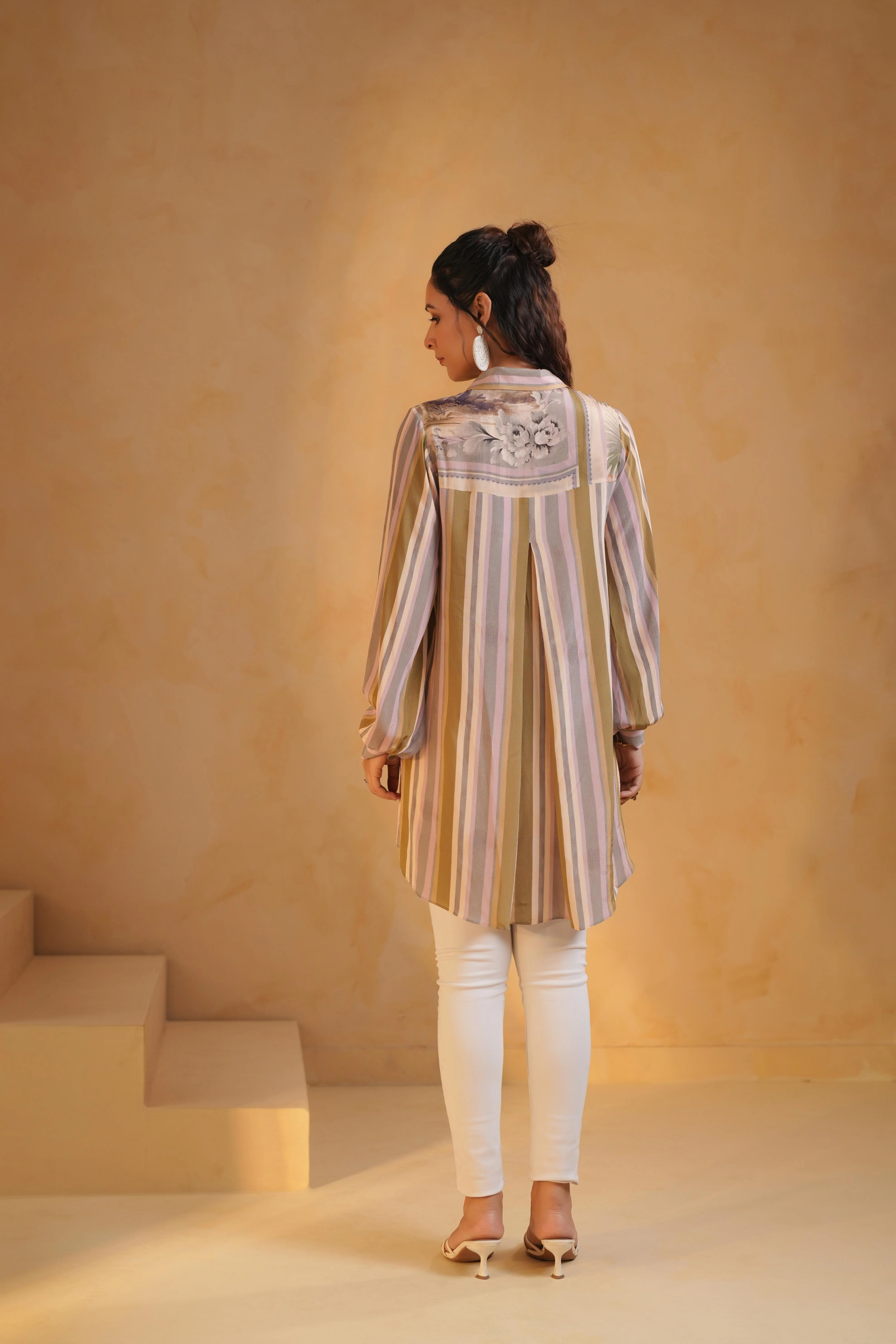 Pastel Multicolour  Printed Crepe Silk Top - Image 4