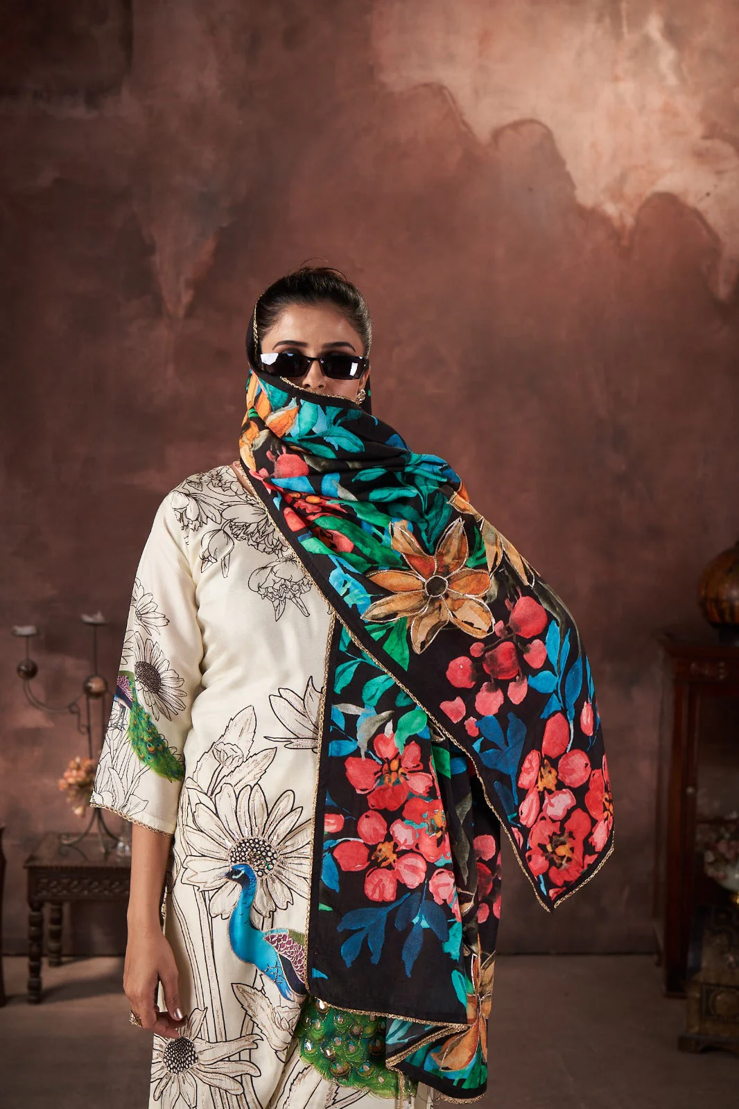 Cream Floral Printed Muslin Silk Kurta Pant Set - Image 4