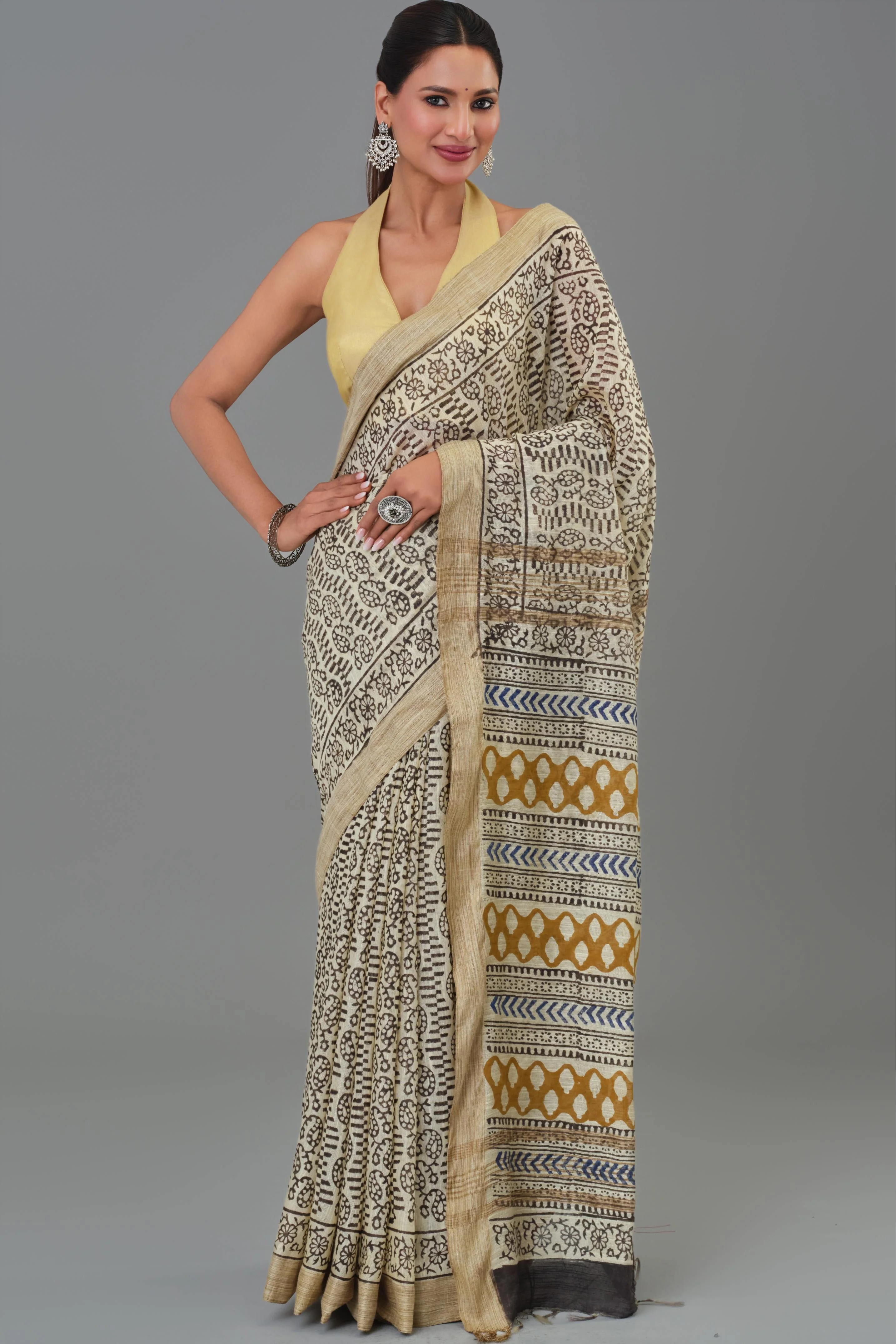 Beige Hand Block Printed Linen Saree - Image 2