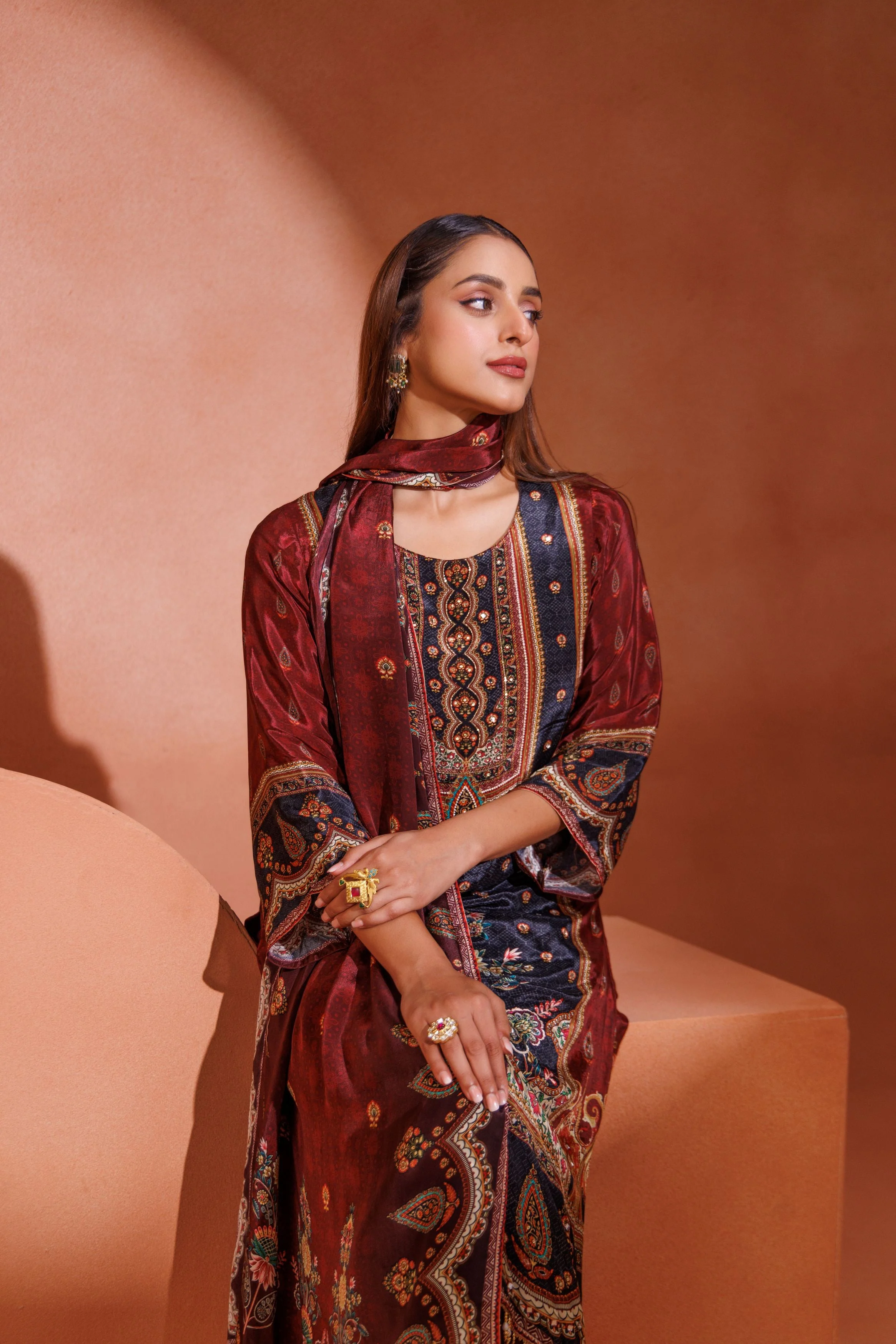 Embroidered Maroon & Charcoal Lawn Pant Set - Image 3