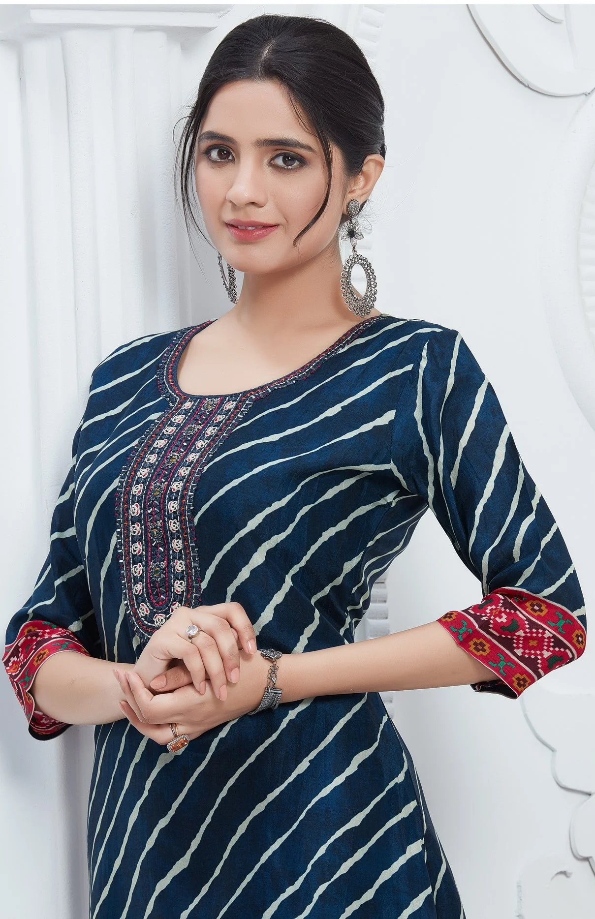 Blue Ethnic Printed Muslin Silk Kurta Pants Set - Image 2