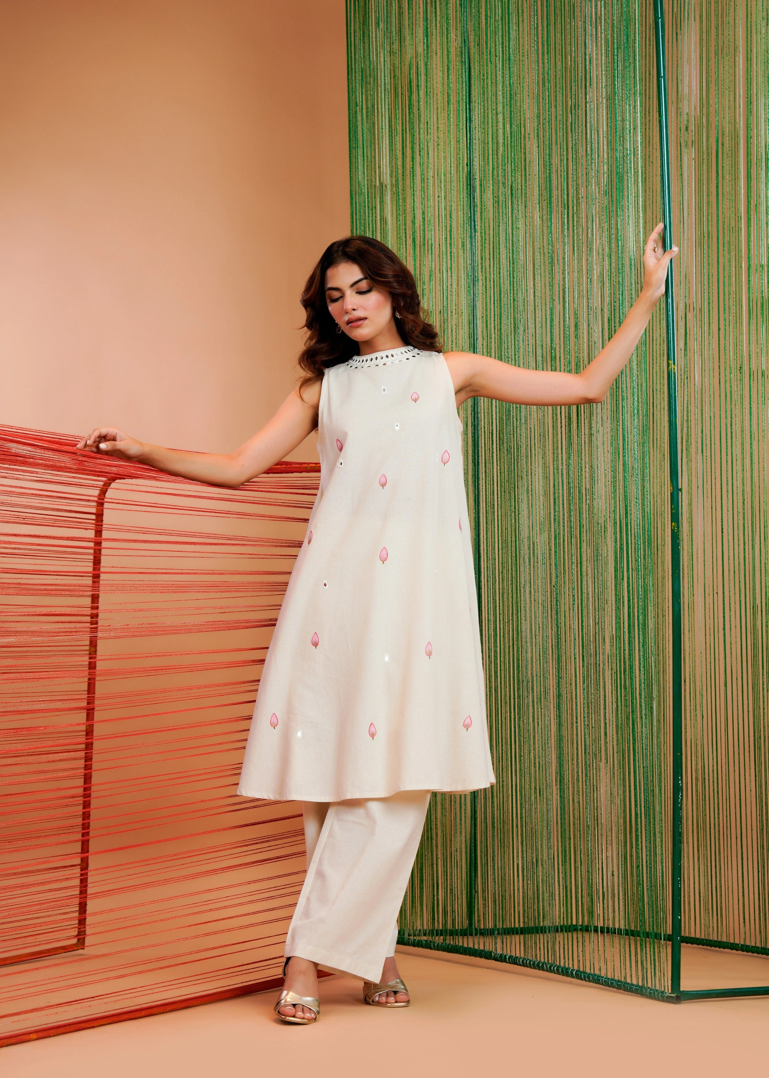 Off-White Mirror Work Linen Kurta Set - Image 2
