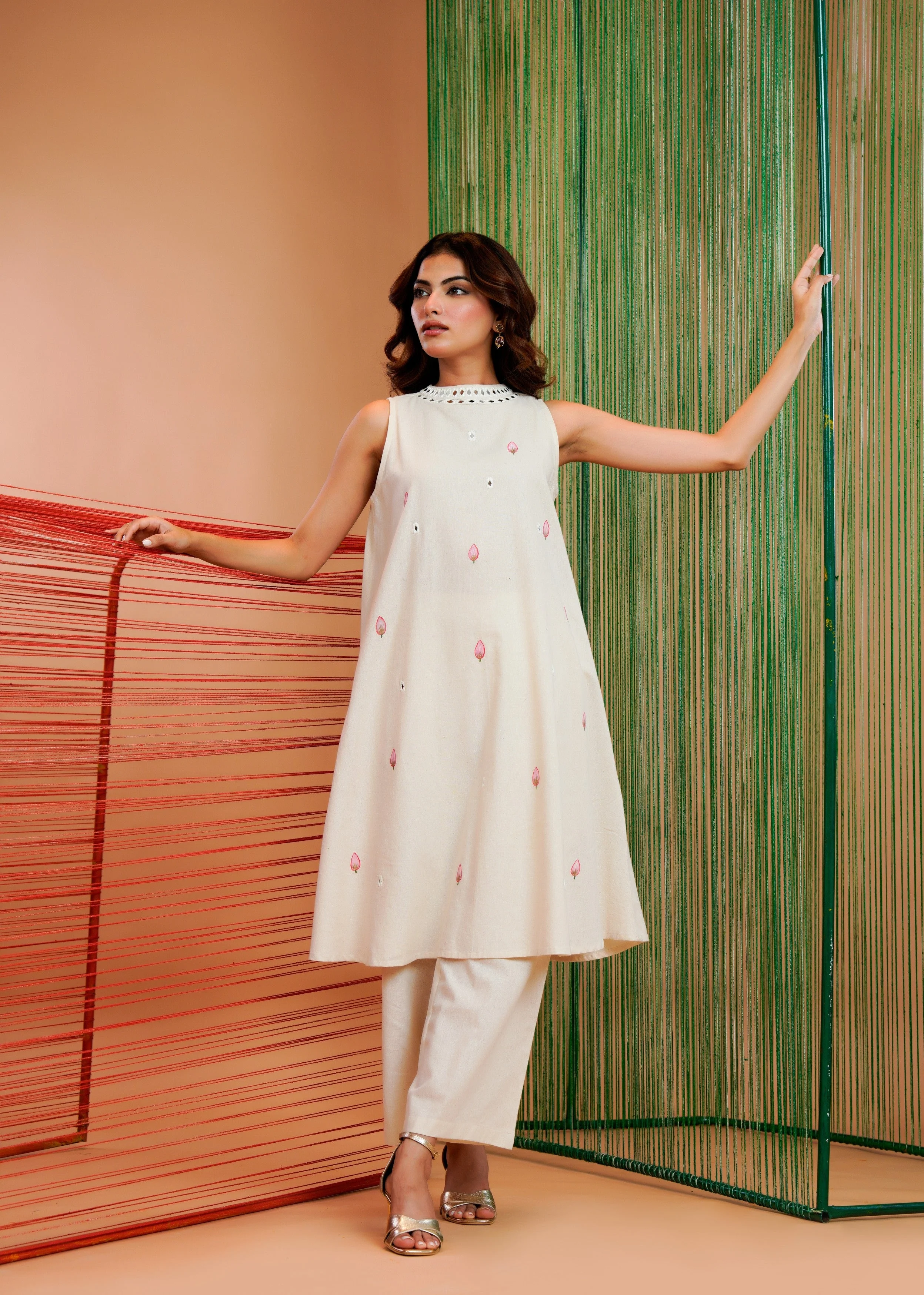 Off-White Mirror Work Linen Kurta Set - Image 3