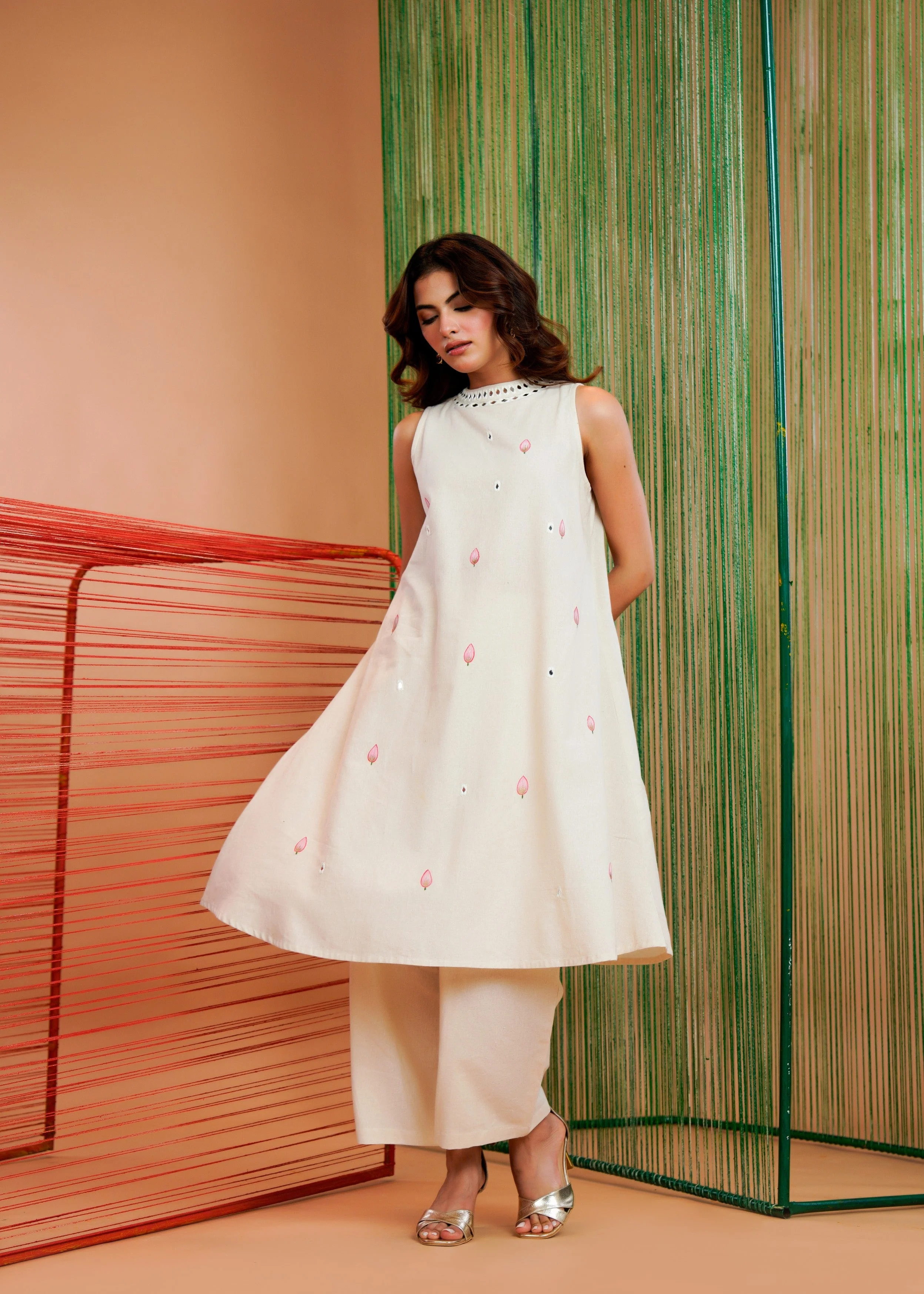 Off-White Mirror Work Linen Kurta Set - Image 5