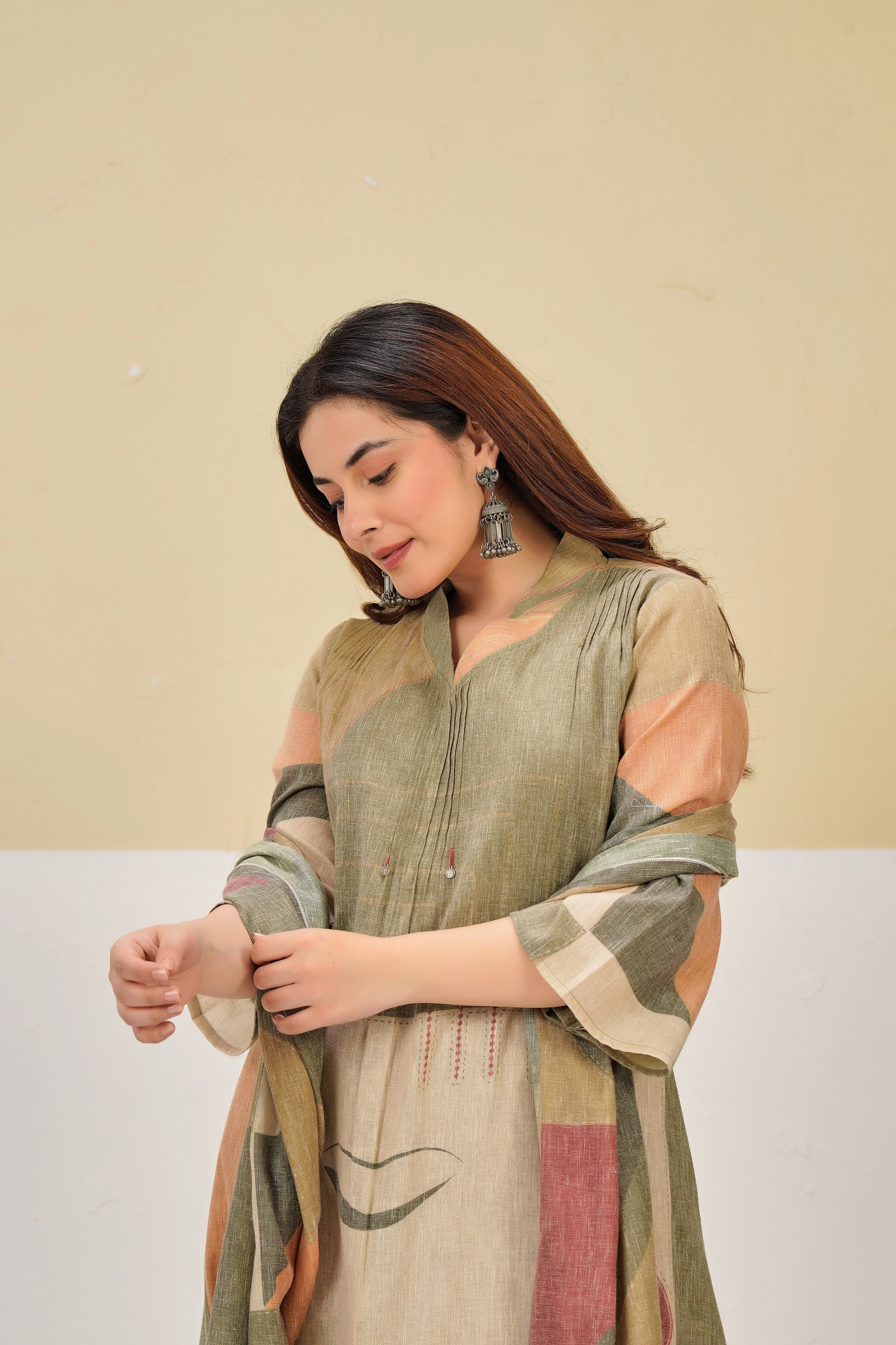 Earthy Glow Printed Cotton Linen Kurta Set - Image 5
