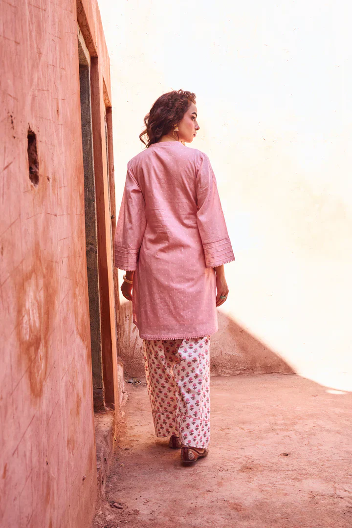 Pastel Pink Mul-Cotton Kurta Set - Image 6
