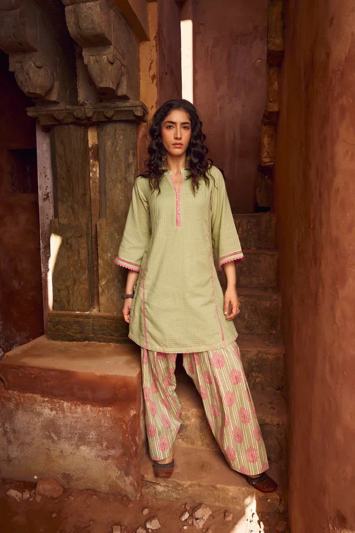 Pista Green Textured Mul-Cotton Kurta Set