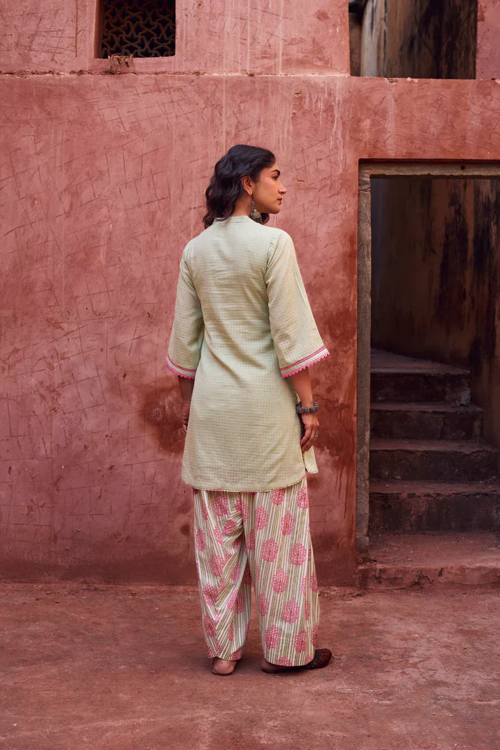 Pista Green Textured Mul-Cotton Kurta Set - Image 6