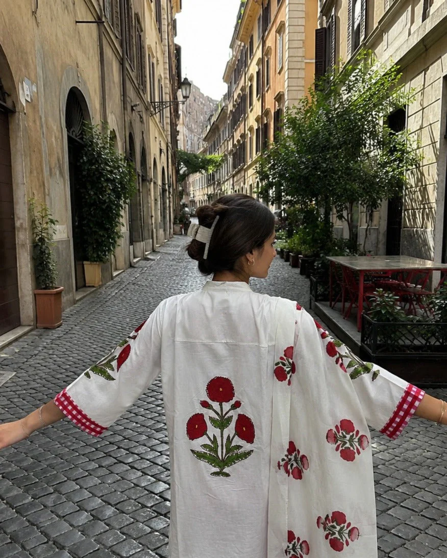 Red Rose Blossom Printed Mul-Cotton Kurta Set - Image 2