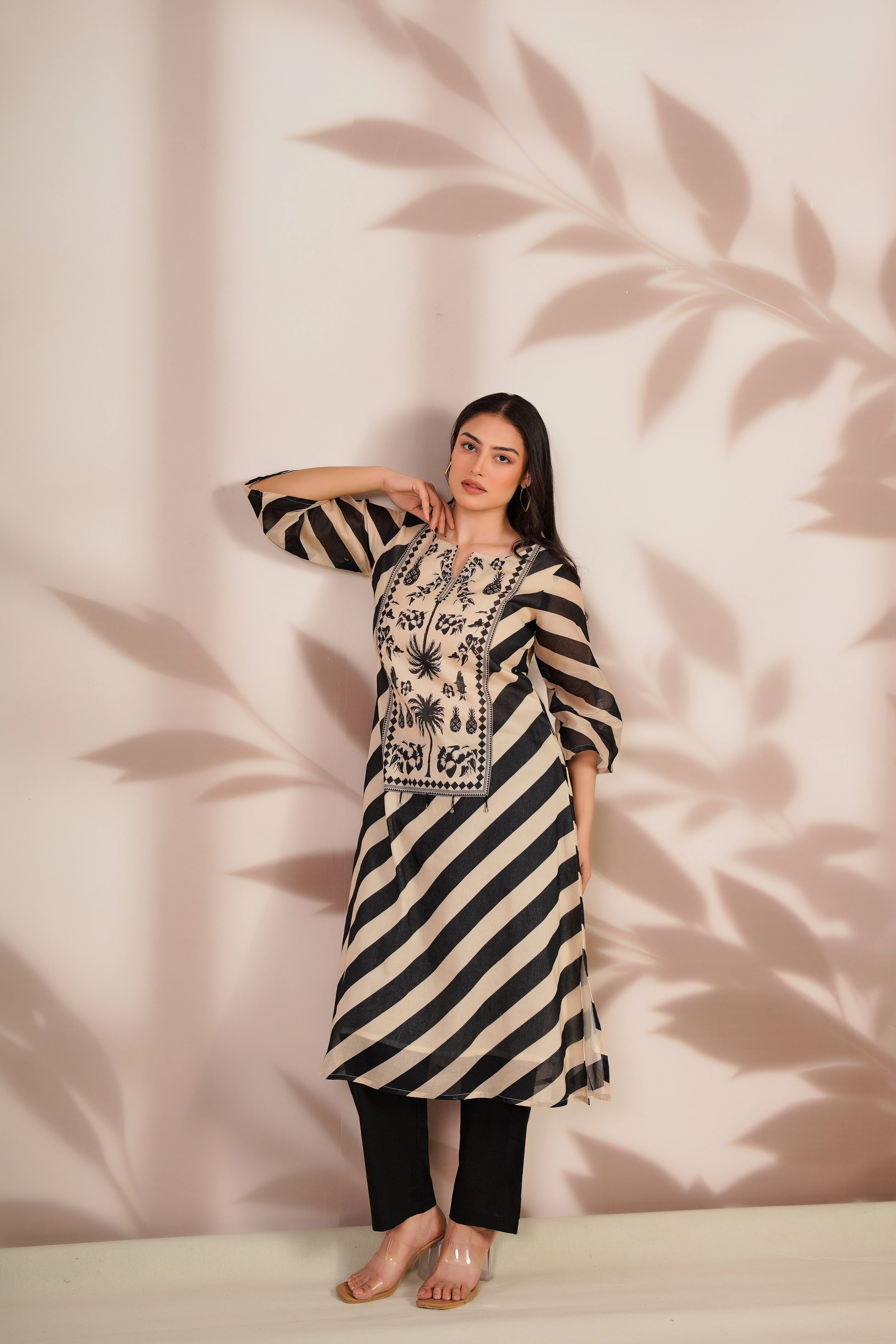 Midnight Noir Printed Cotton Kurta Set - Image 4