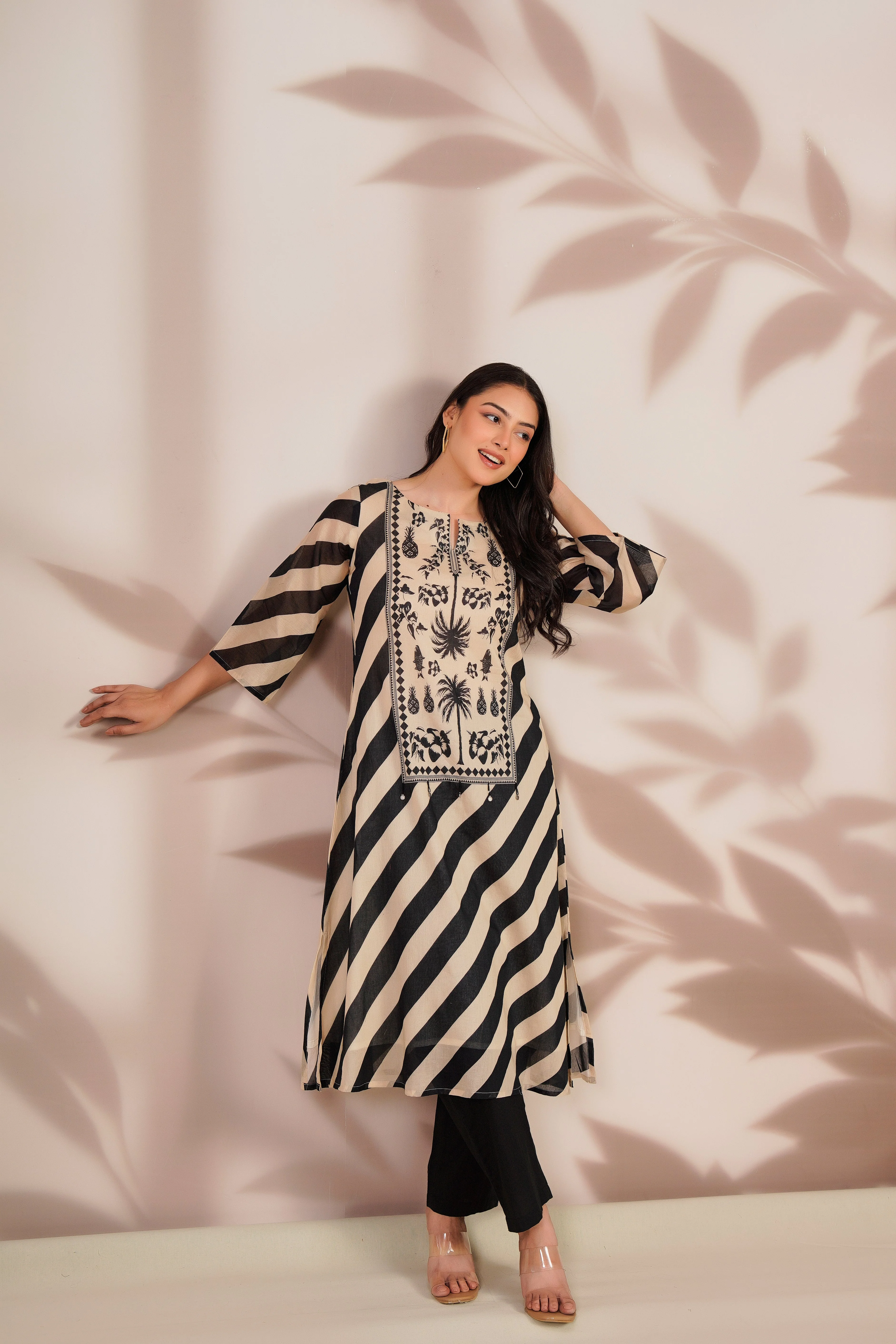 Midnight Noir Printed Cotton Kurta Set - Image 5