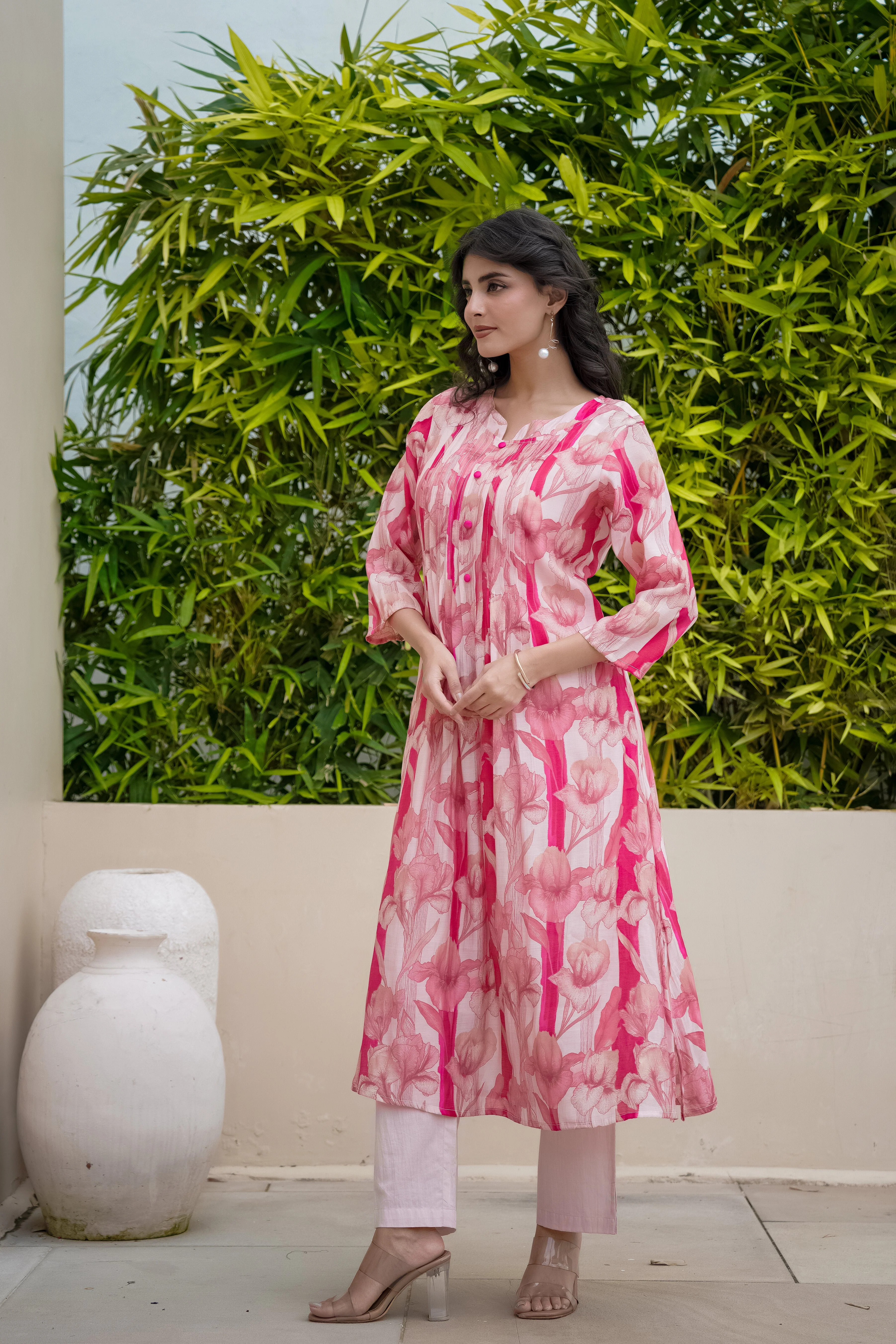 Rose Flora Printed Mul Chanderi Silk Kurta Set - Image 3