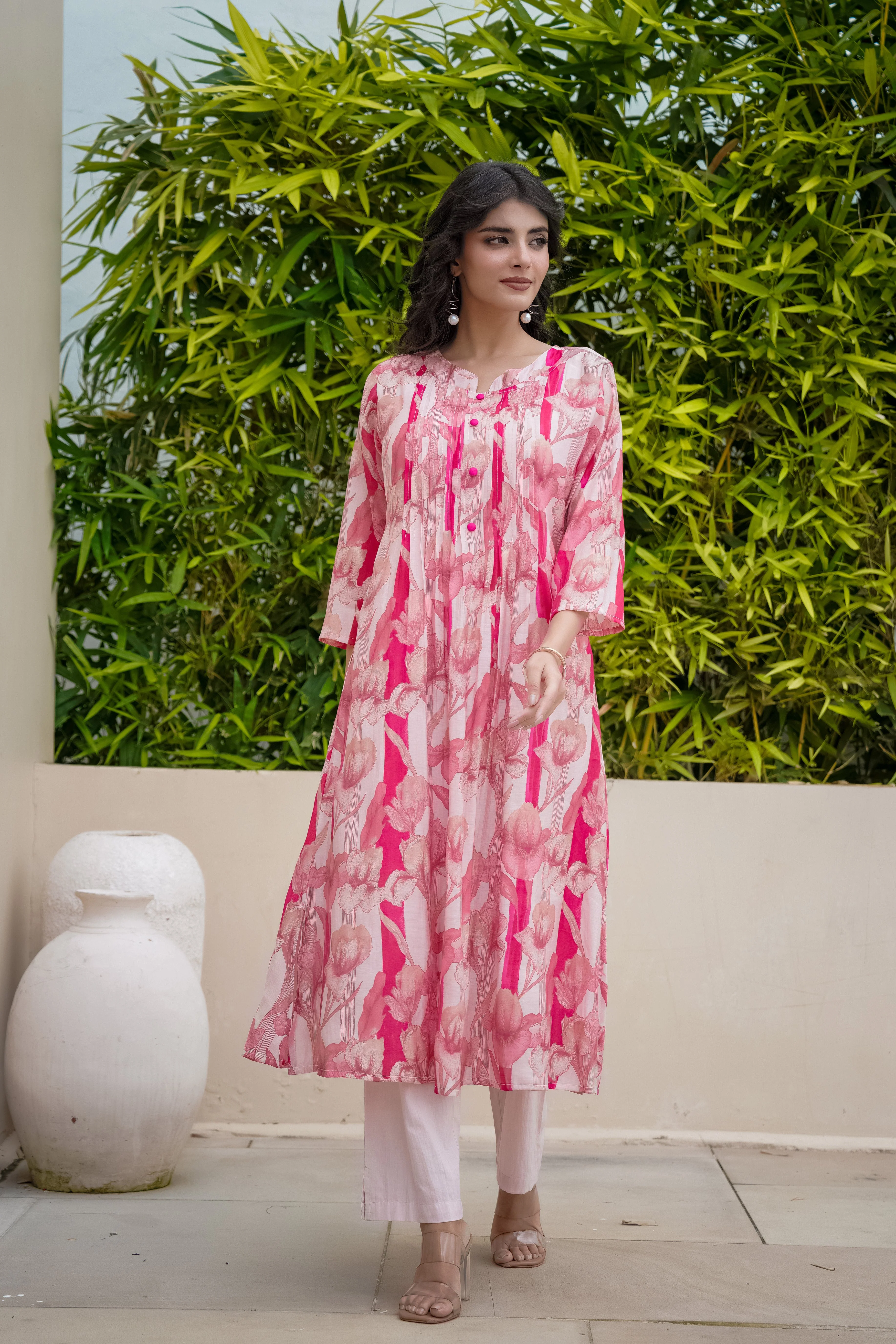 Rose Flora Printed Mul Chanderi Silk Kurta Set - Image 5