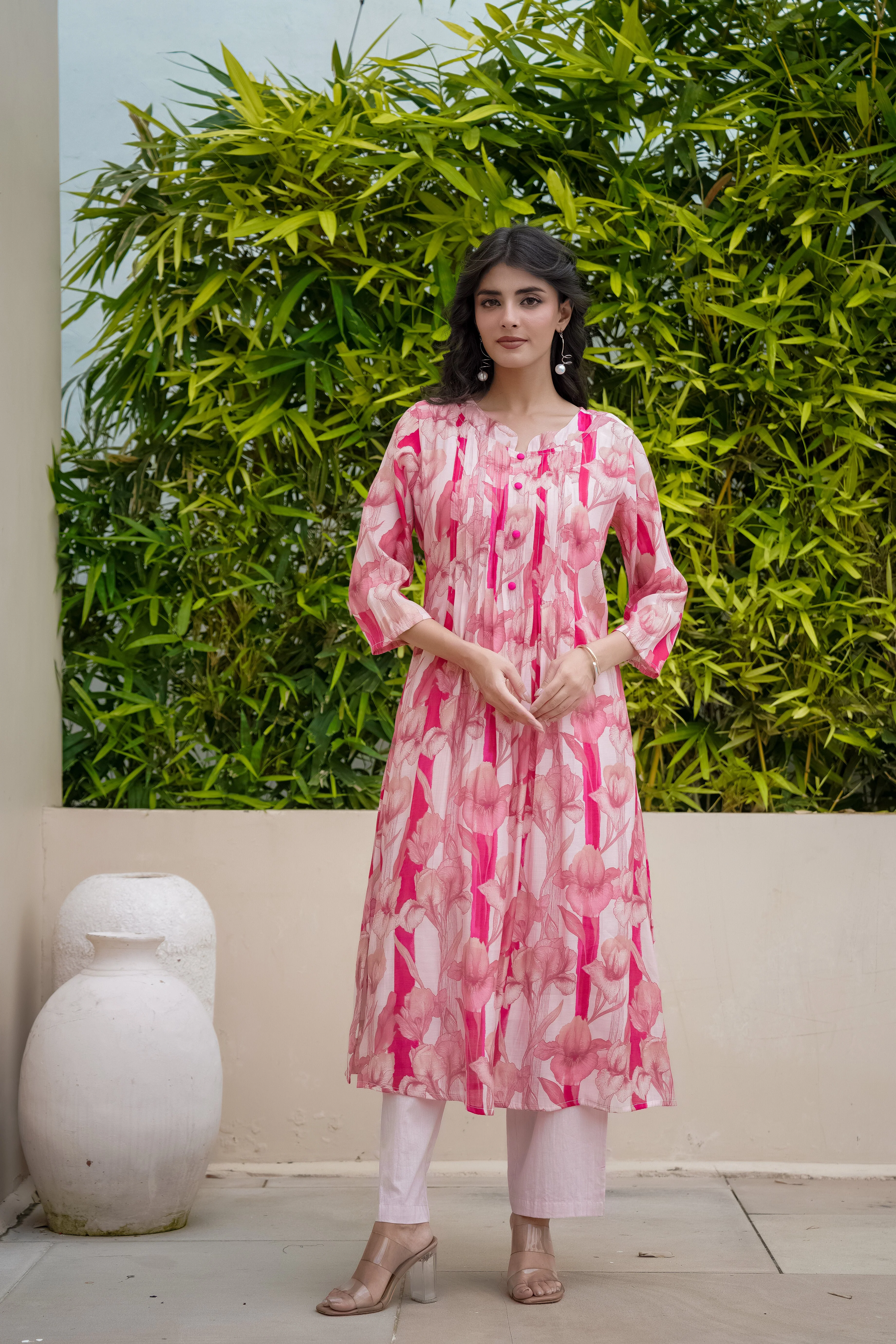 Rose Flora Printed Mul Chanderi Silk Kurta Set - Image 6