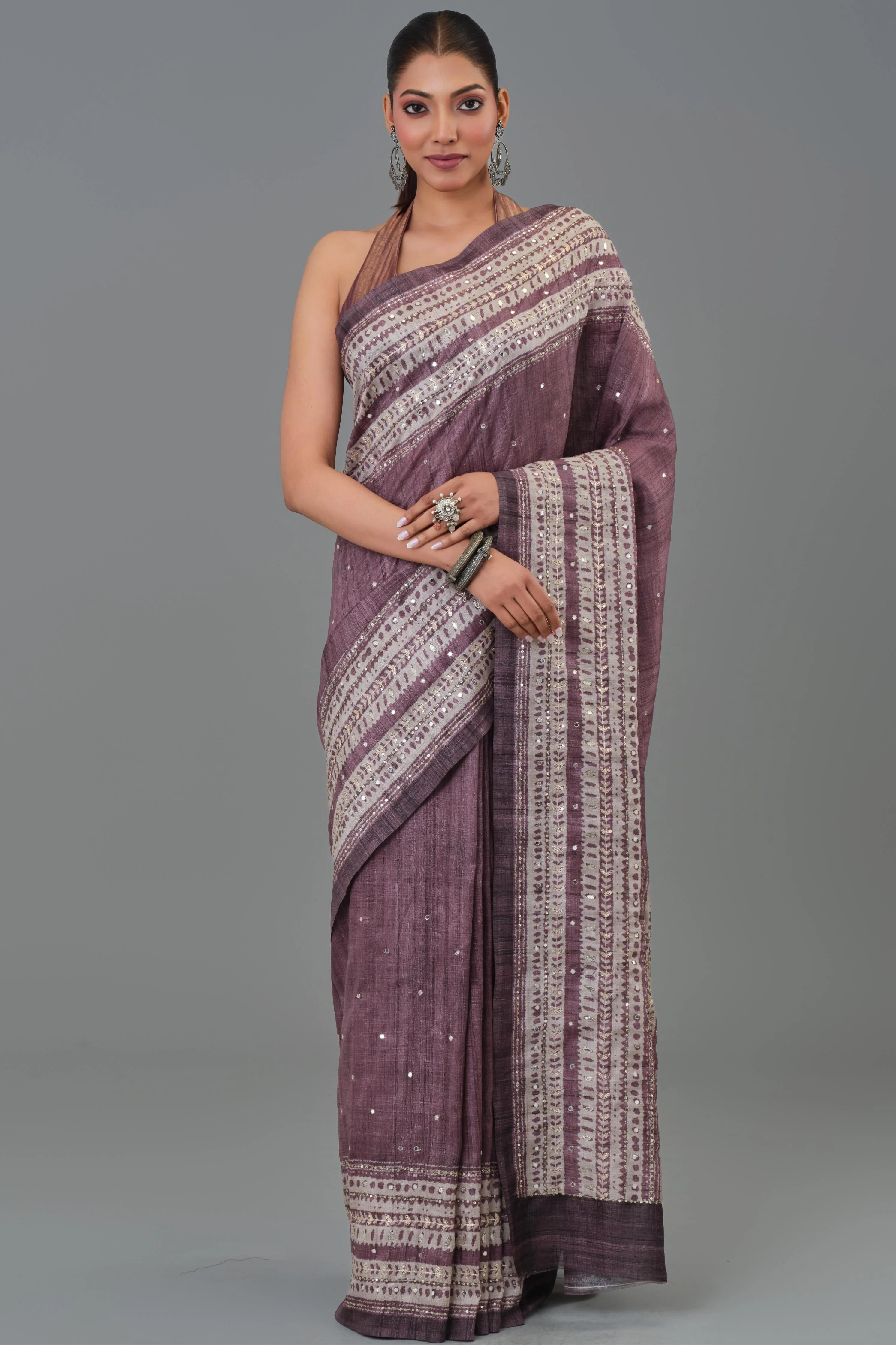 Mauve Ethnic Printed Tussar Silk Saree - Image 2