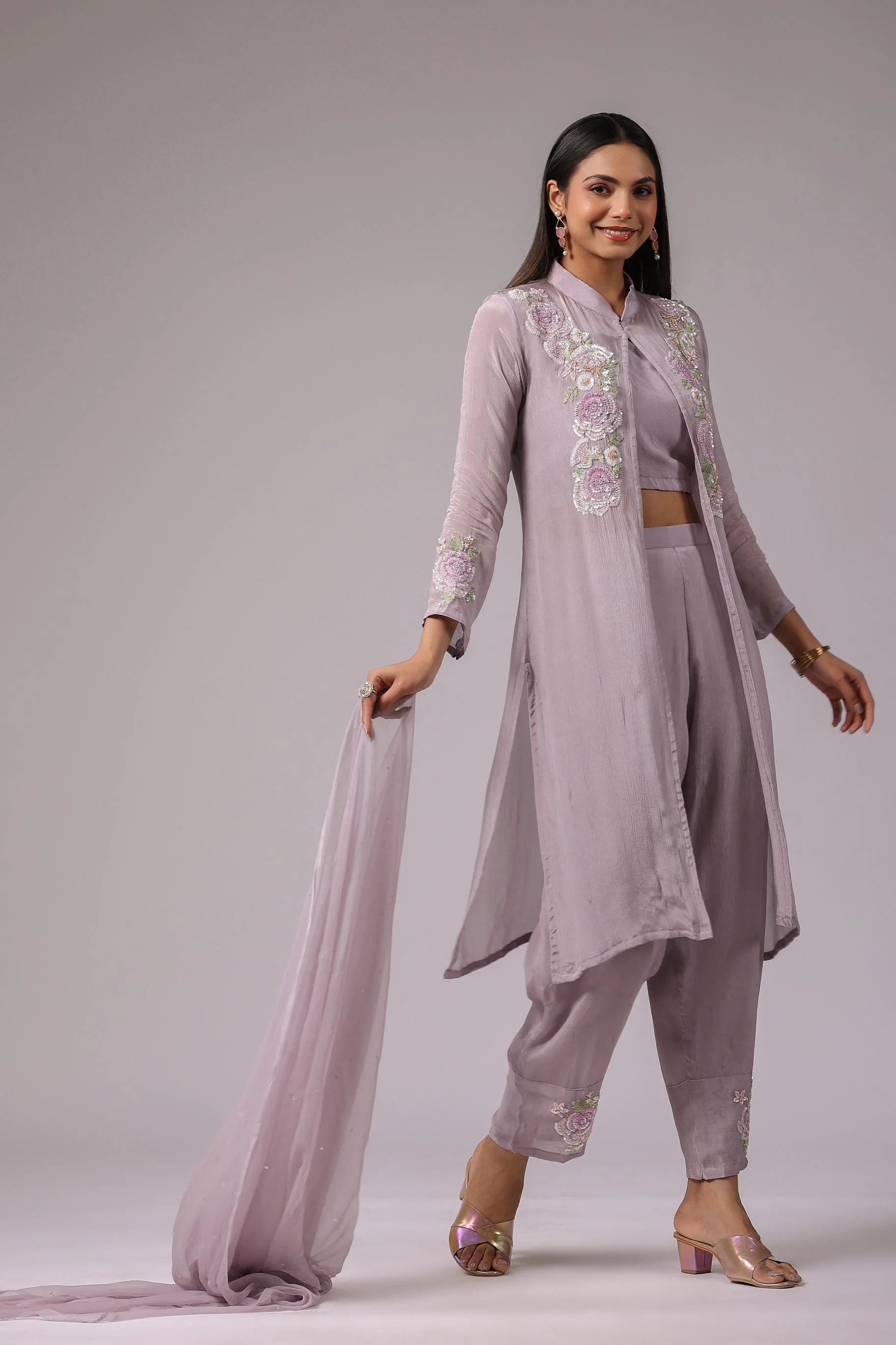 Vintage Mauve Floral Embroidered Chinon Silk Cape Set - Image 4