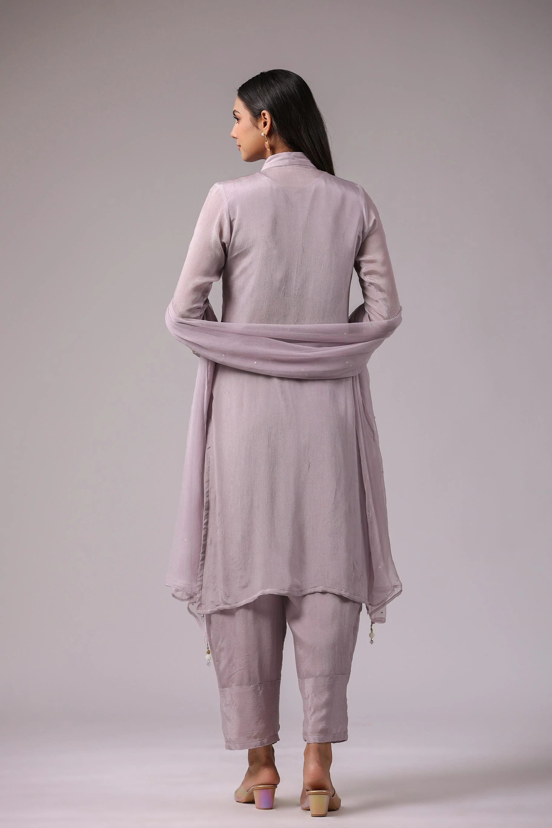 Vintage Mauve Floral Embroidered Chinon Silk Cape Set - Image 5